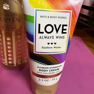 Bath & Body Works Love Always Wins Body Cream - Multicolor
